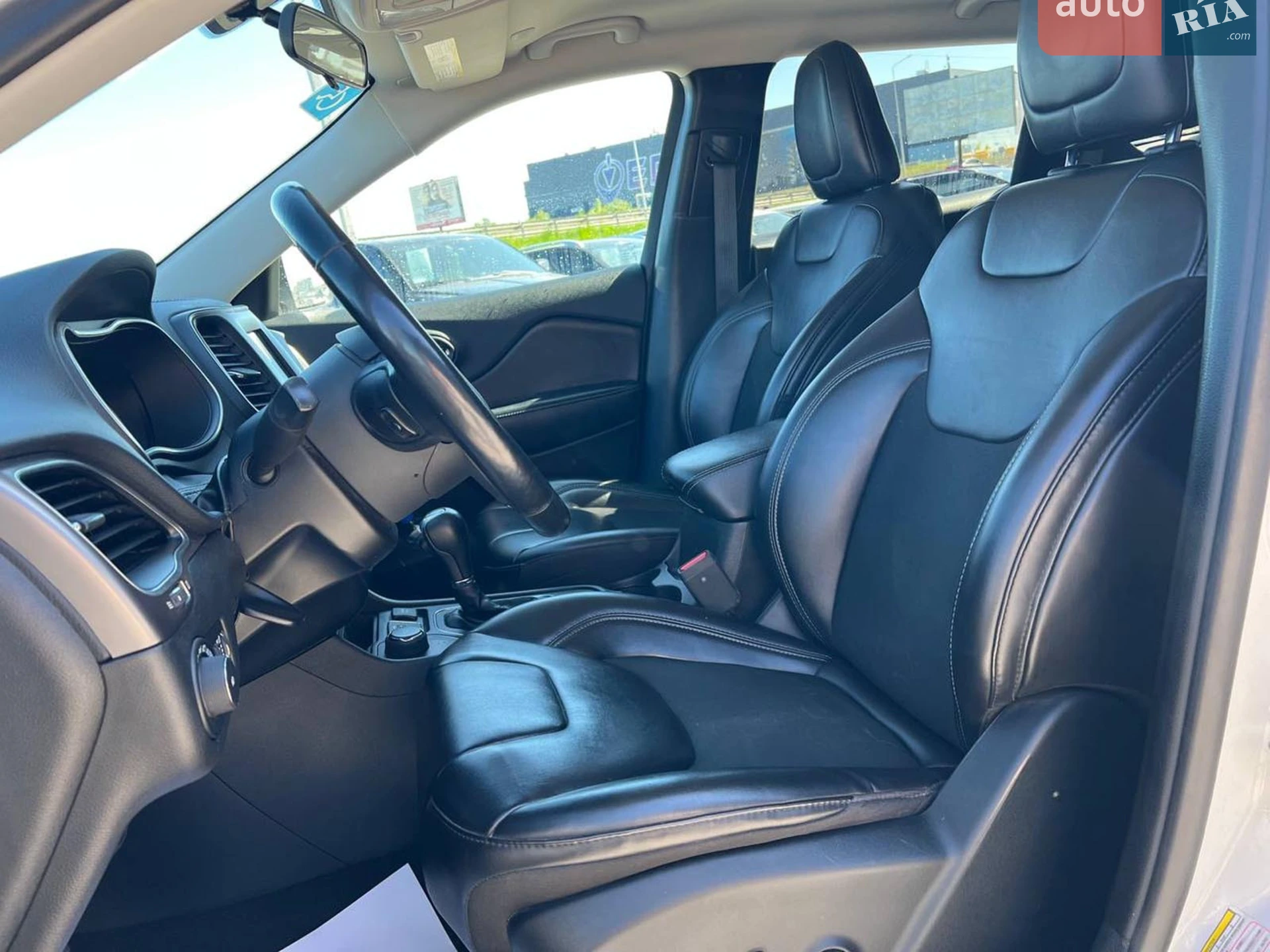 2019 Jeep Cherokee - мініатюра 19