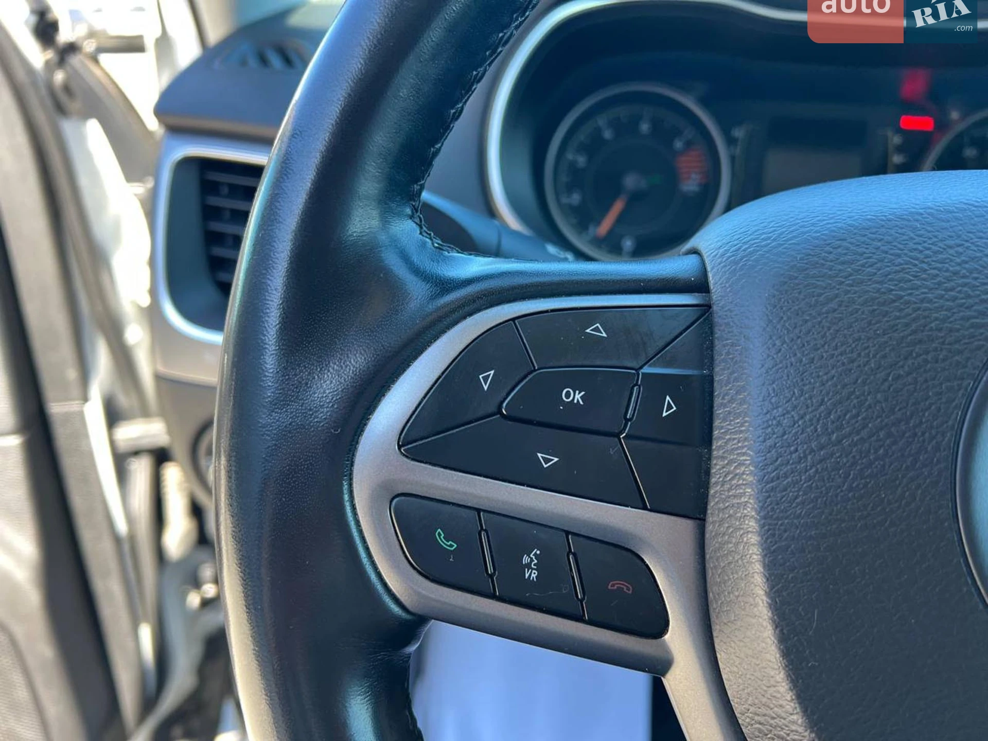 2019 Jeep Cherokee - мініатюра 24