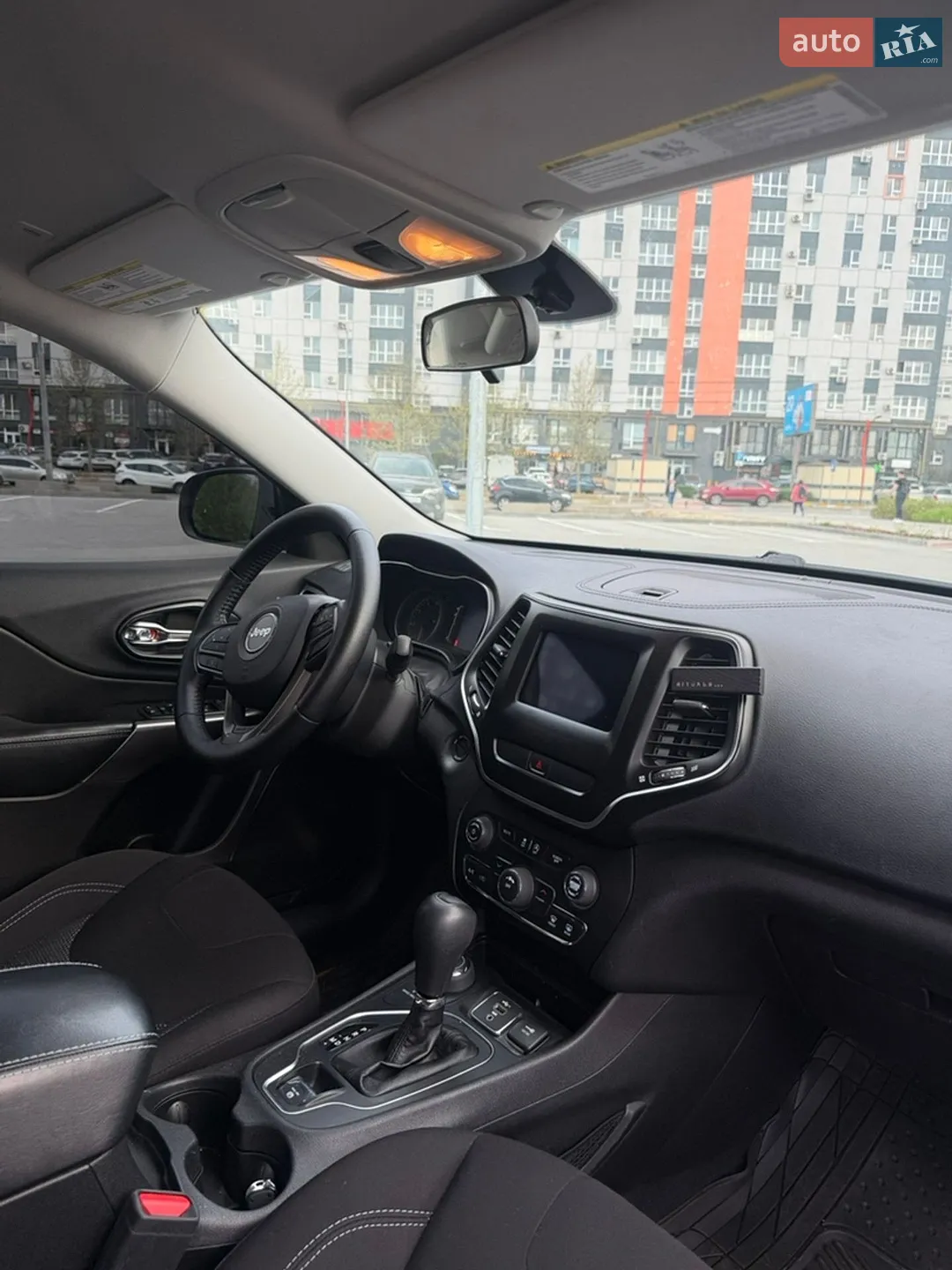 2018 Jeep Cherokee - мініатюра 17
