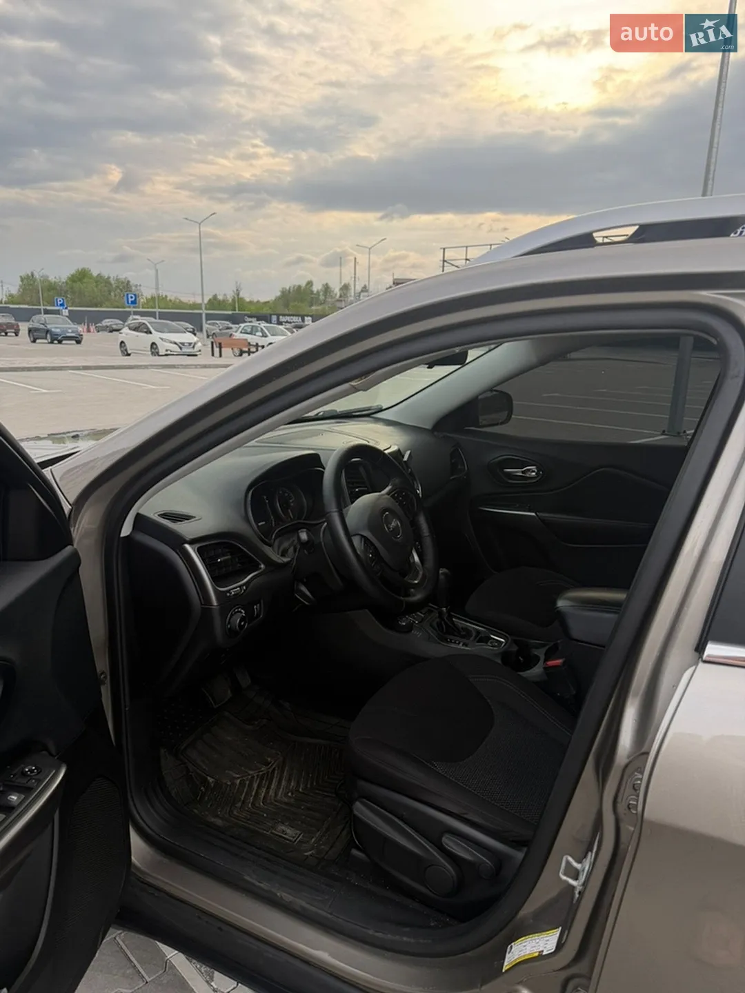 2018 Jeep Cherokee - мініатюра 20