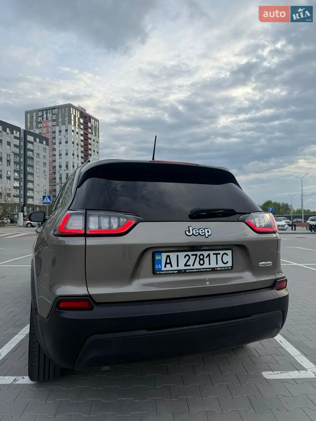 2018 Jeep Cherokee - мініатюра 12