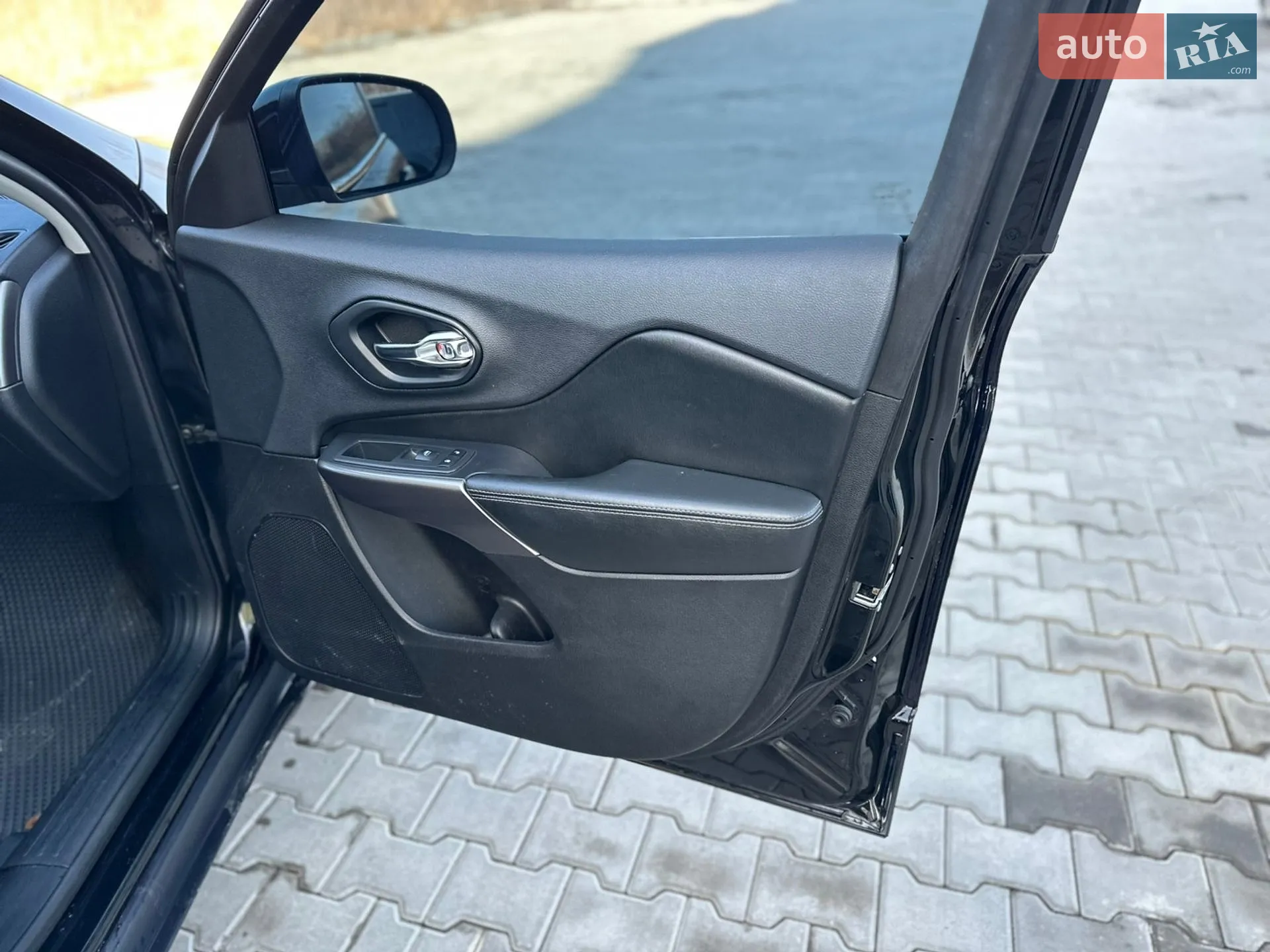 2018 Jeep Cherokee - мініатюра 35