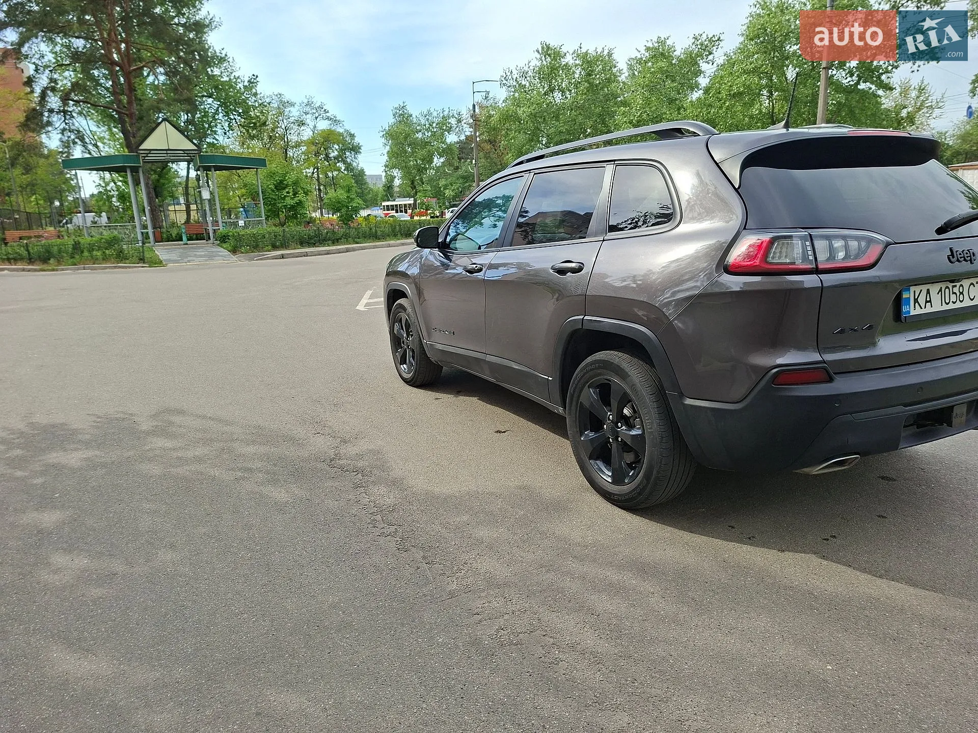 2020 Jeep Cherokee - мініатюра 4