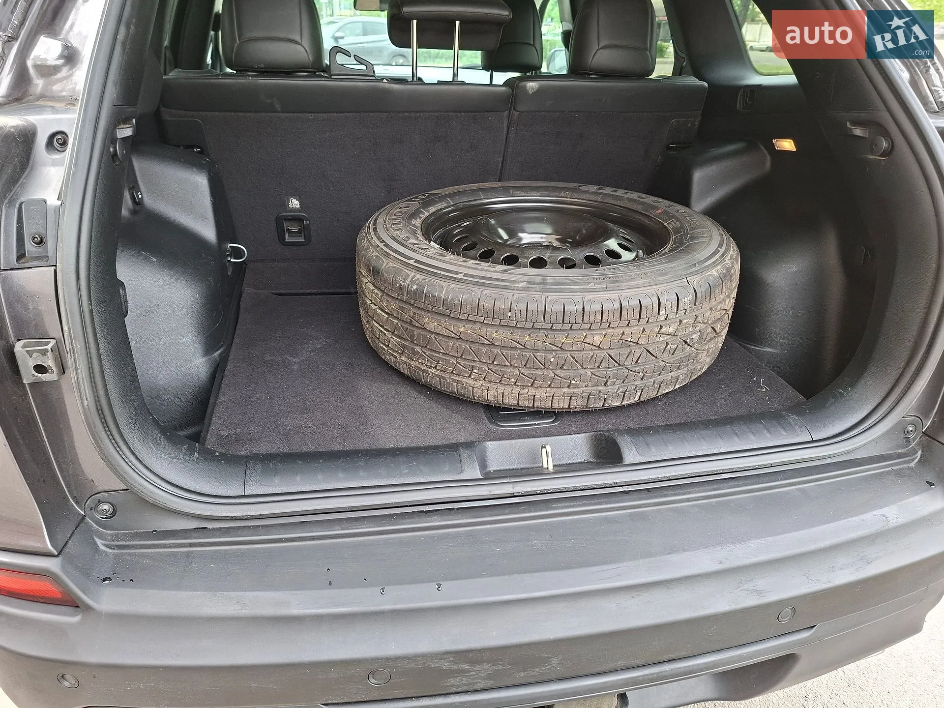 2020 Jeep Cherokee - мініатюра 11