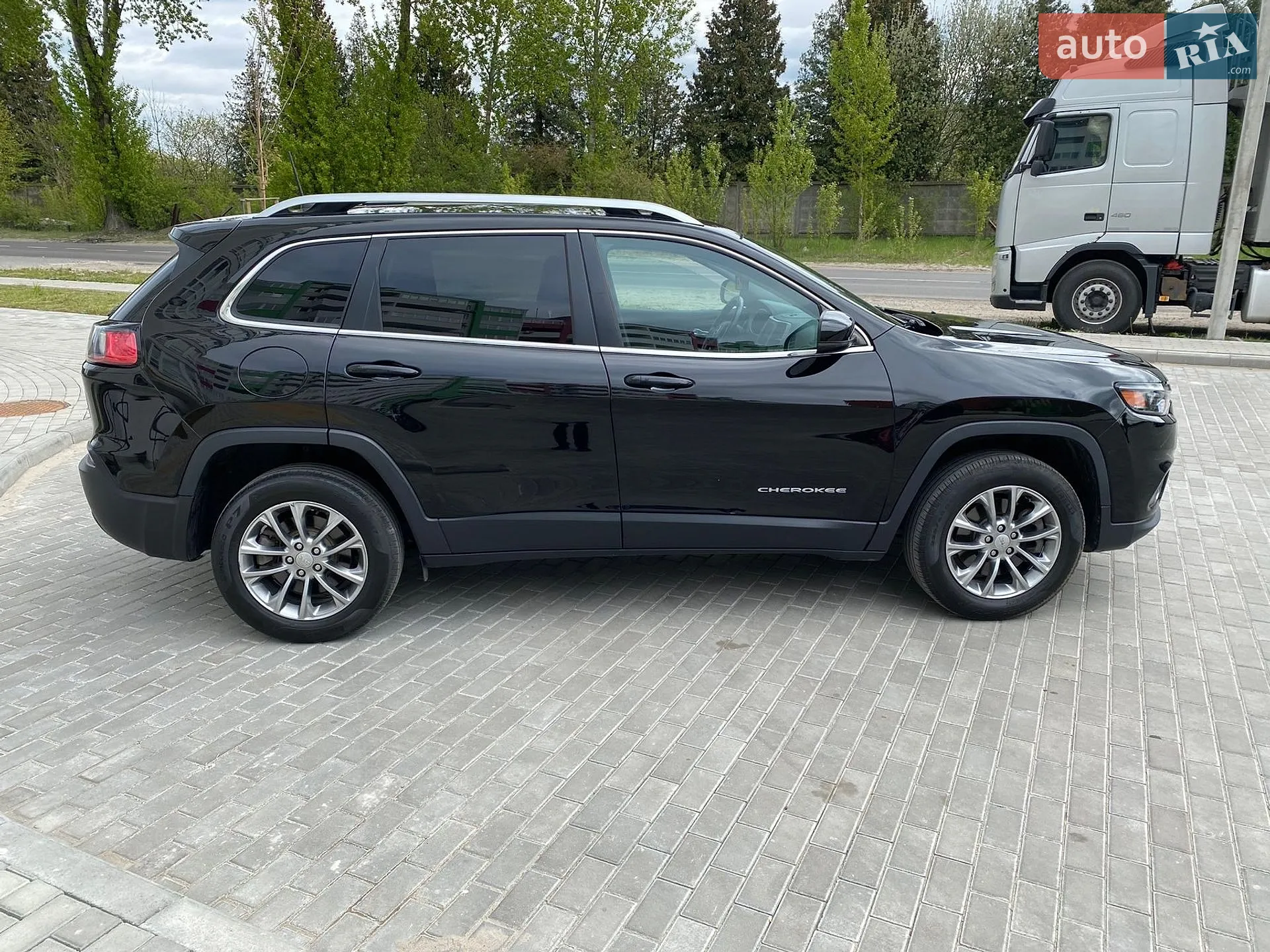 2019 Jeep Cherokee - мініатюра 18