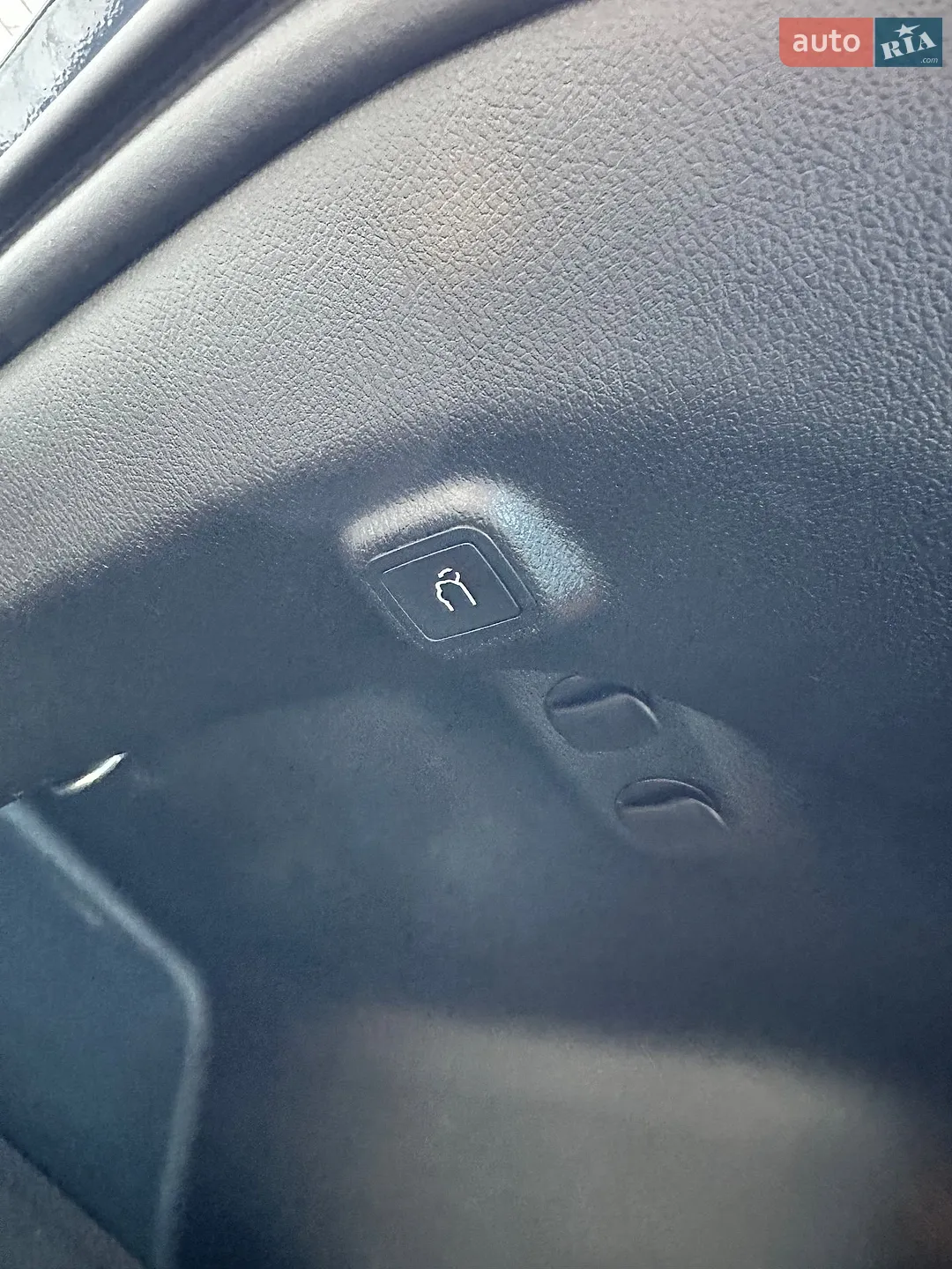 2019 Jeep Cherokee - мініатюра 22
