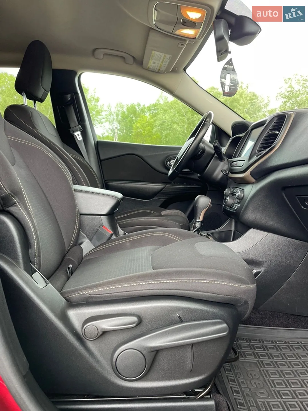 2016 Jeep Cherokee - мініатюра 31