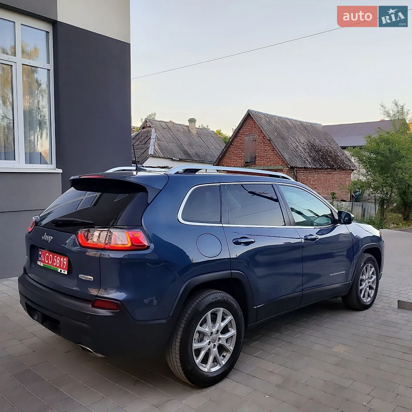 2019 Jeep Cherokee - мініатюра 39