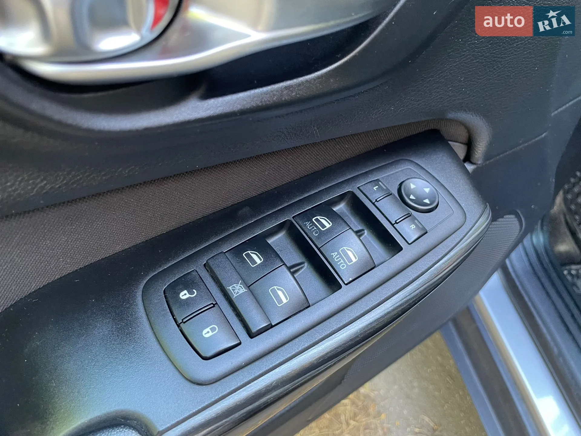2013 Jeep Cherokee - мініатюра 26