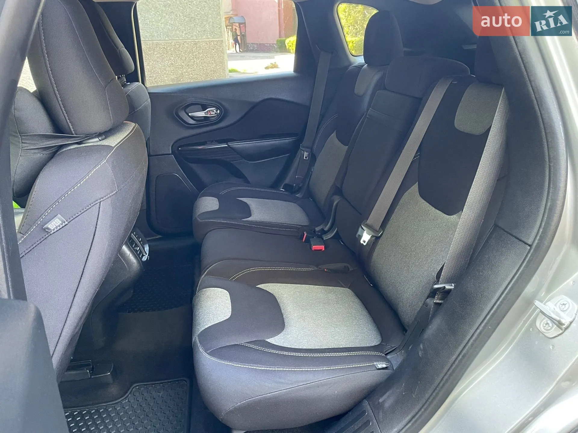 2013 Jeep Cherokee - мініатюра 29