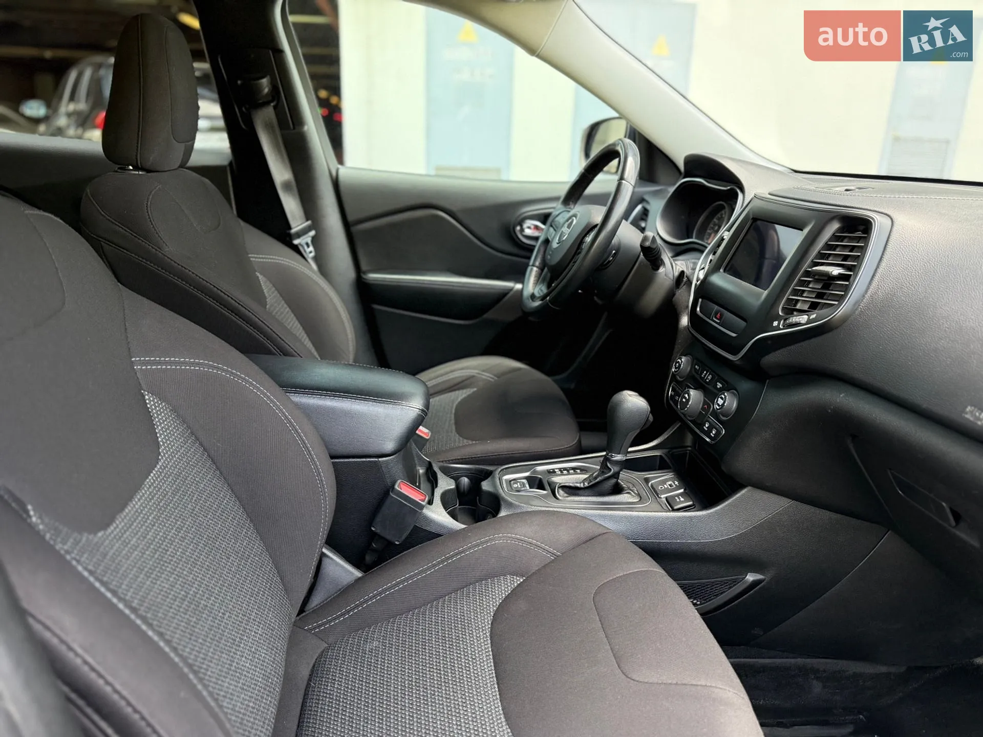 2018 Jeep Cherokee - мініатюра 15