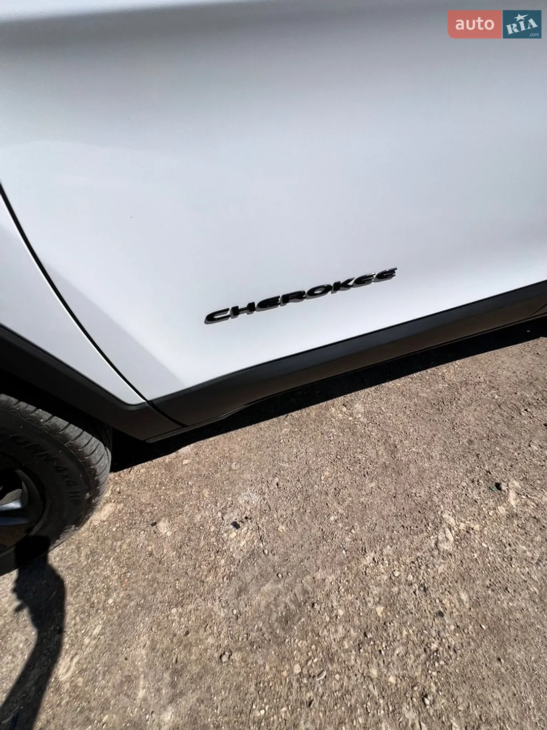 2017 Jeep Cherokee - мініатюра 24