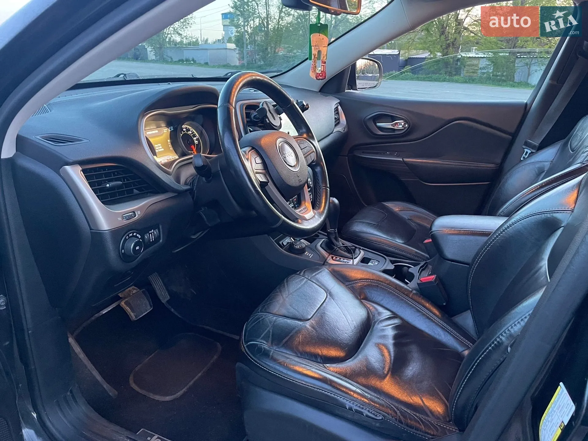 2016 Jeep Cherokee - мініатюра 6