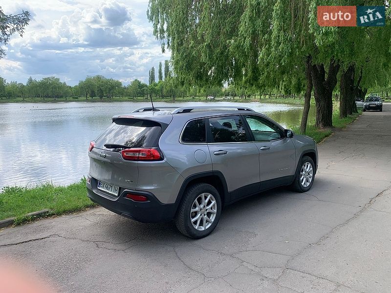 Внедорожник / Кроссовер Jeep Cherokee 2017 в Ровно