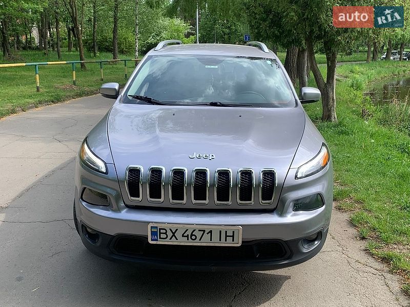 Внедорожник / Кроссовер Jeep Cherokee 2017 в Ровно