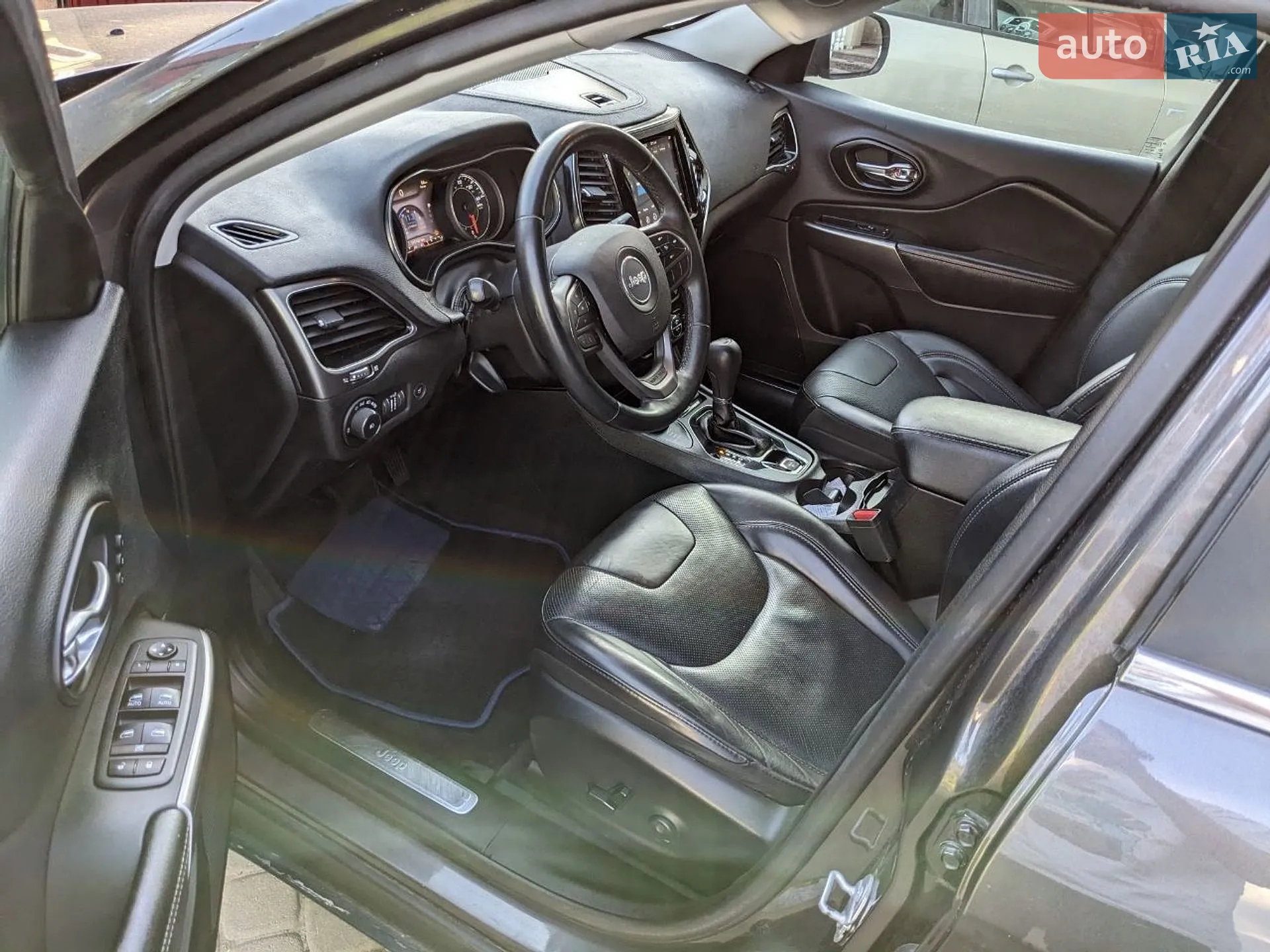 2018 Jeep Cherokee - мініатюра 46