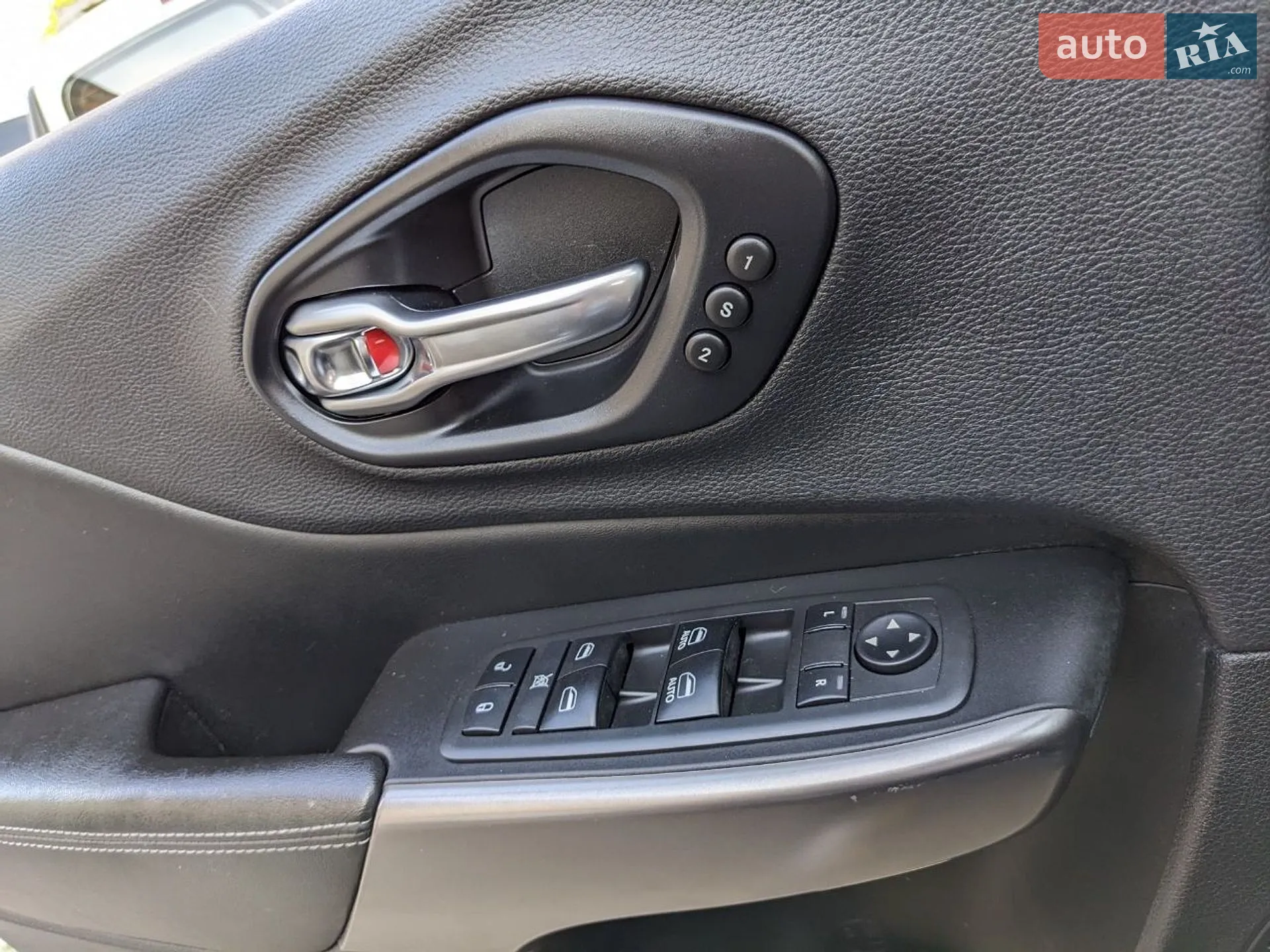 2018 Jeep Cherokee - мініатюра 69