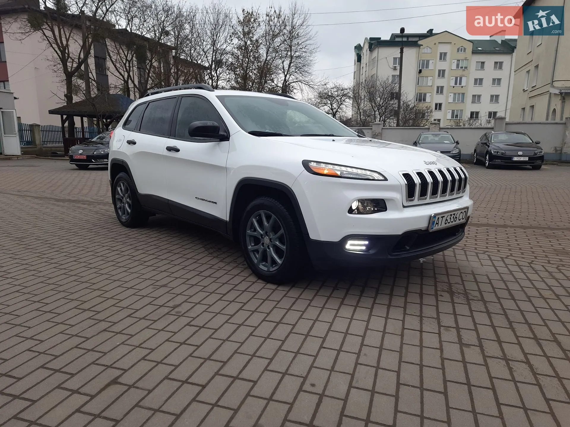 2016 Jeep Cherokee - мініатюра 4
