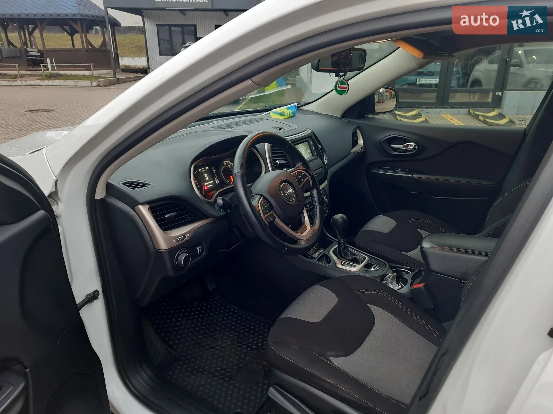 2016 Jeep Cherokee - мініатюра 13