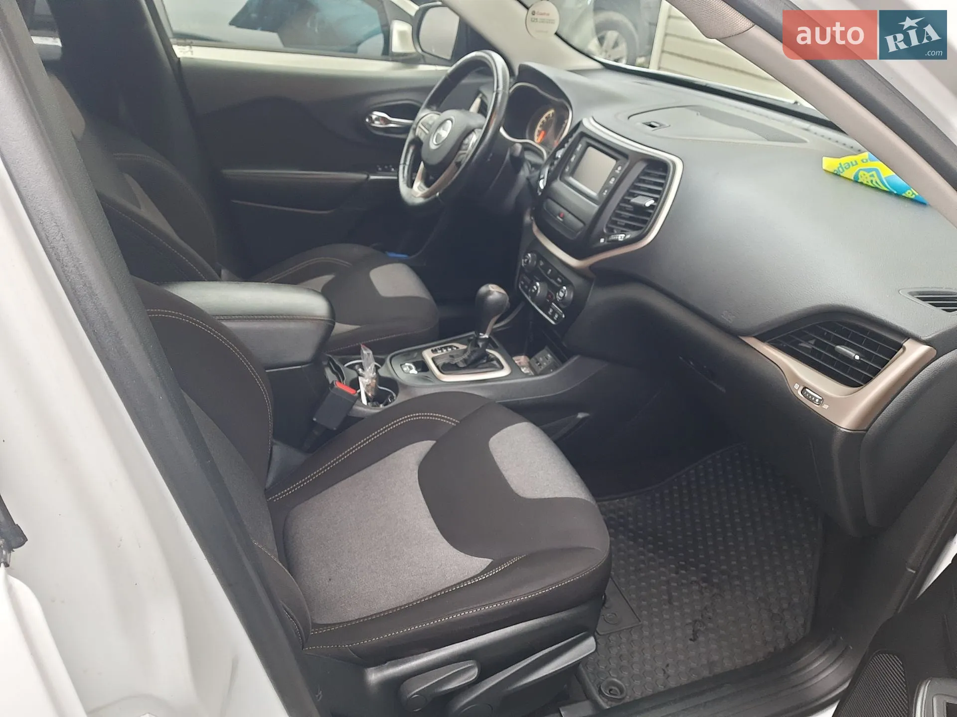 2016 Jeep Cherokee - мініатюра 23