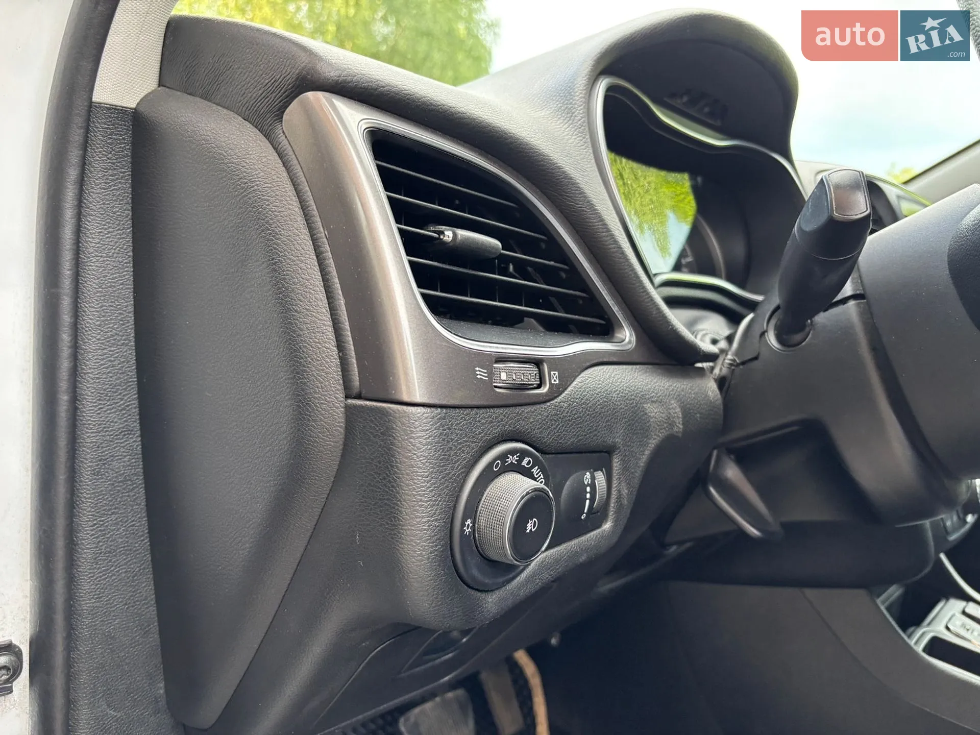 2018 Jeep Cherokee - мініатюра 47