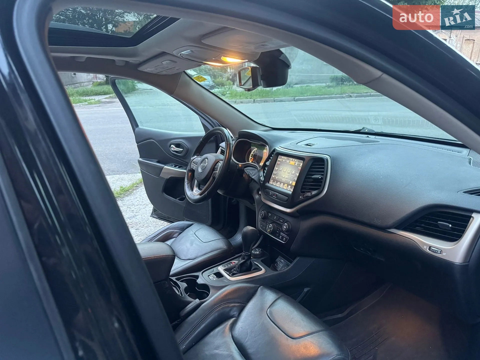 2017 Jeep Cherokee - мініатюра 12