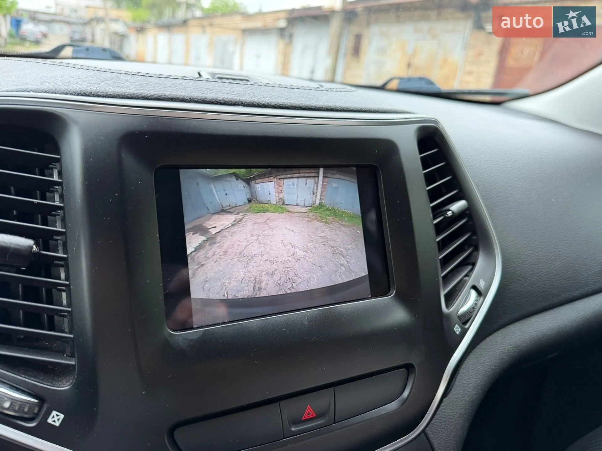 2018 Jeep Cherokee - мініатюра 17