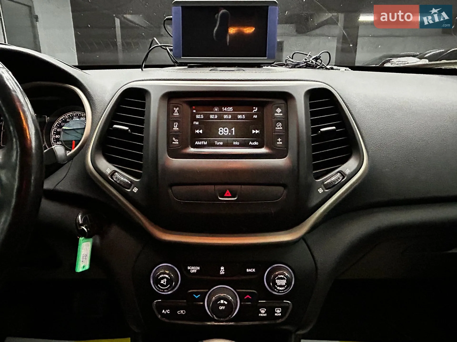 2016 Jeep Cherokee - мініатюра 16