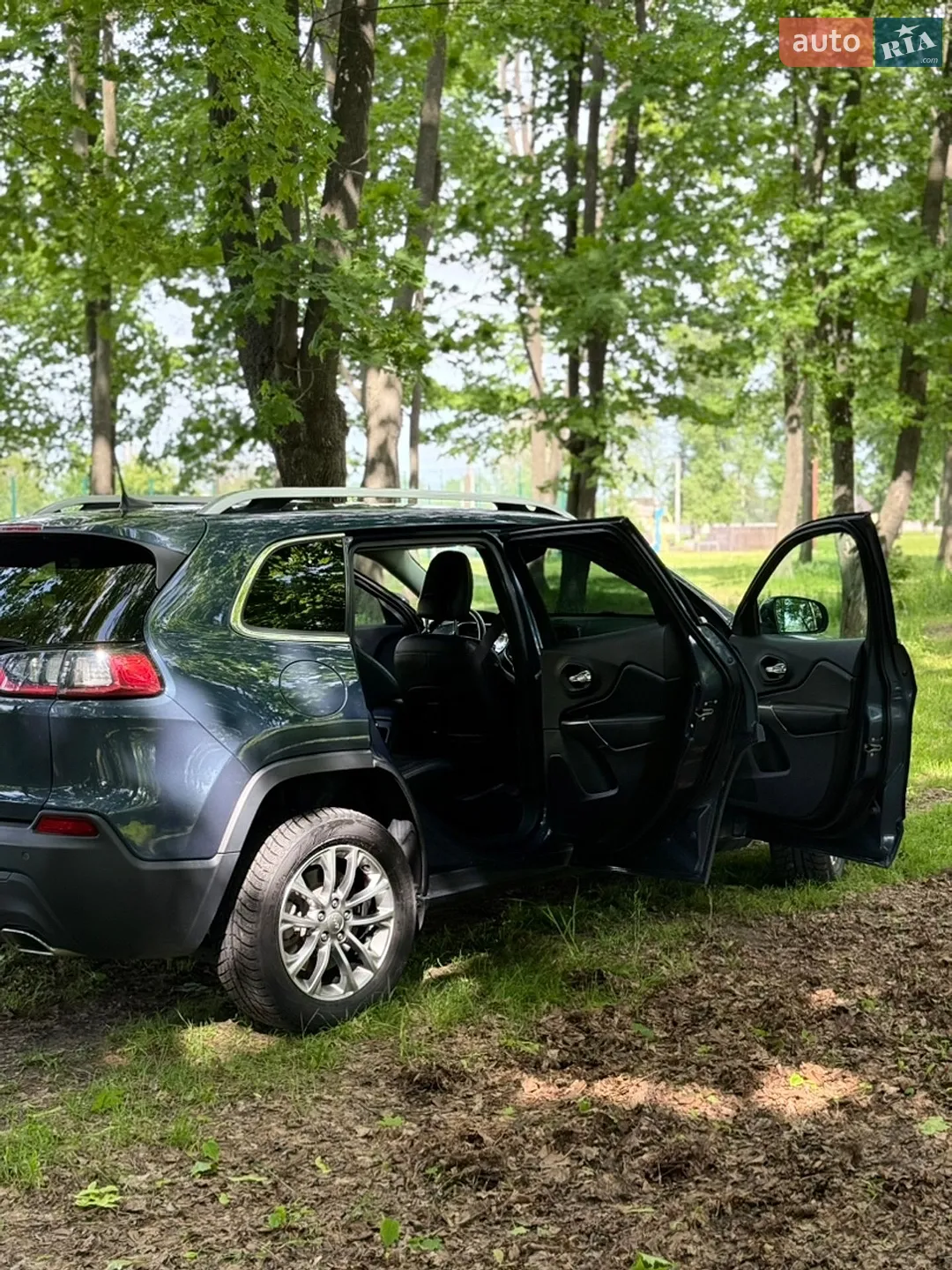 2020 Jeep Cherokee - мініатюра 14