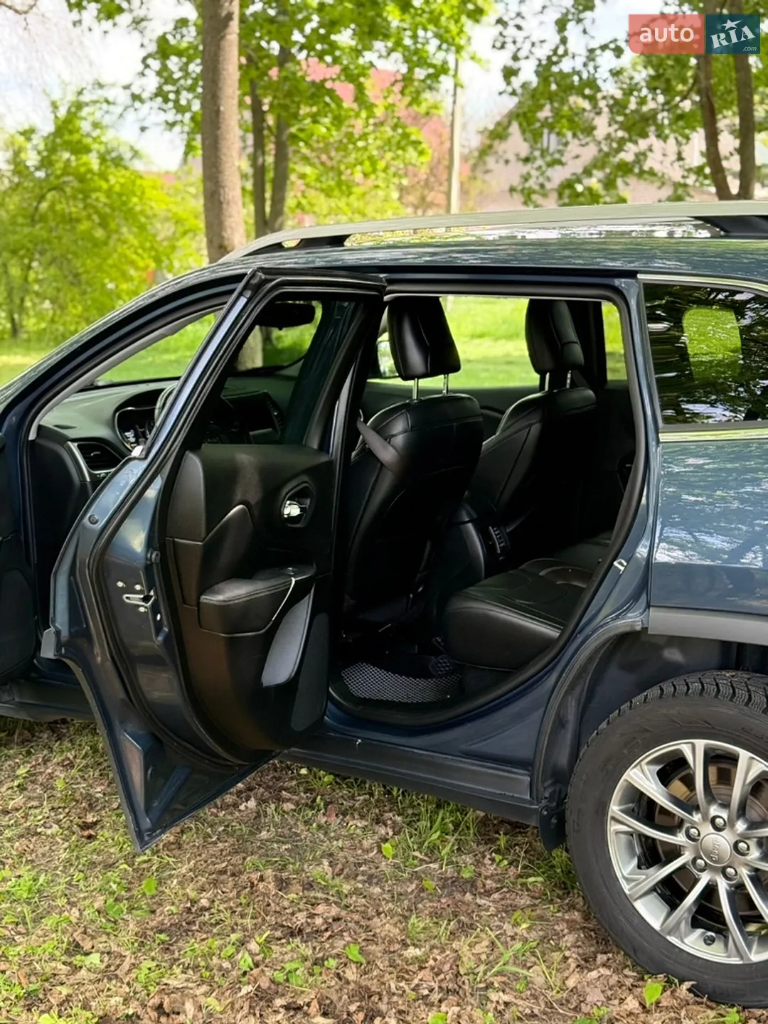 2020 Jeep Cherokee - мініатюра 18