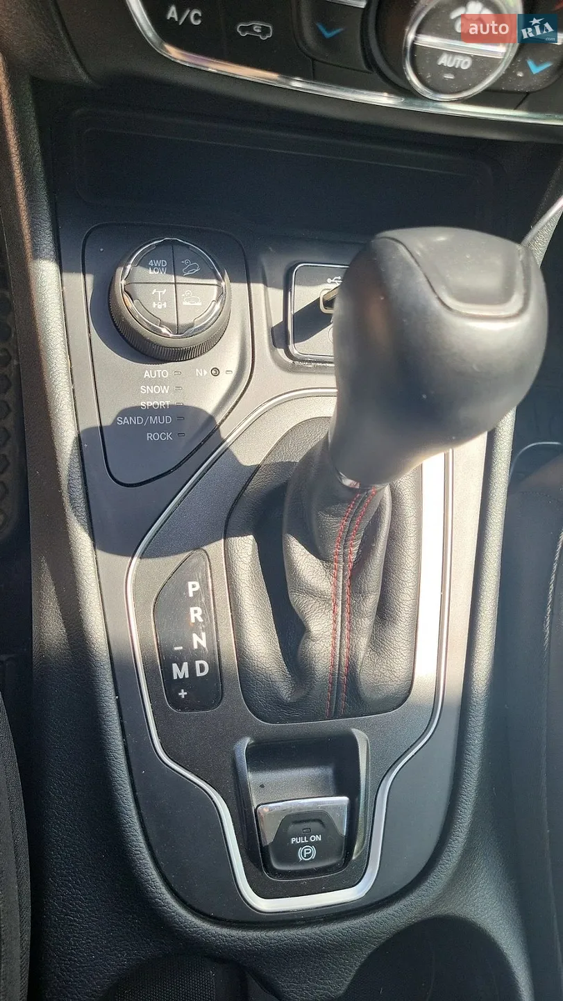 2022 Jeep Cherokee - мініатюра 12