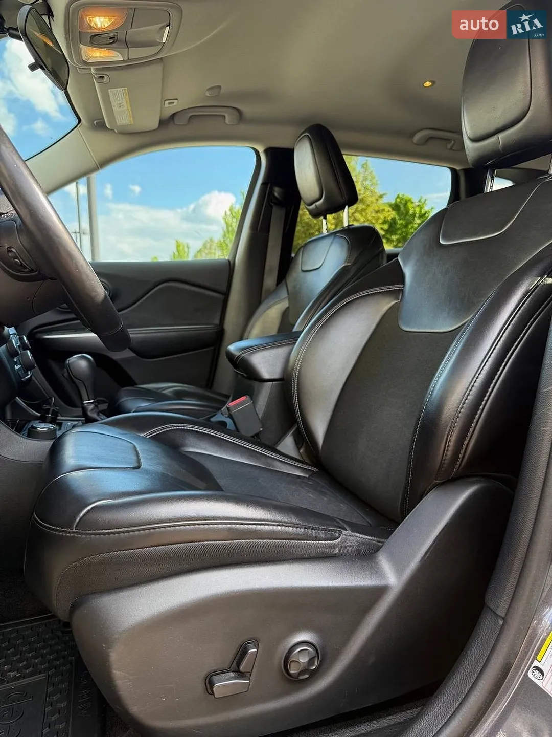 2018 Jeep Cherokee - мініатюра 26