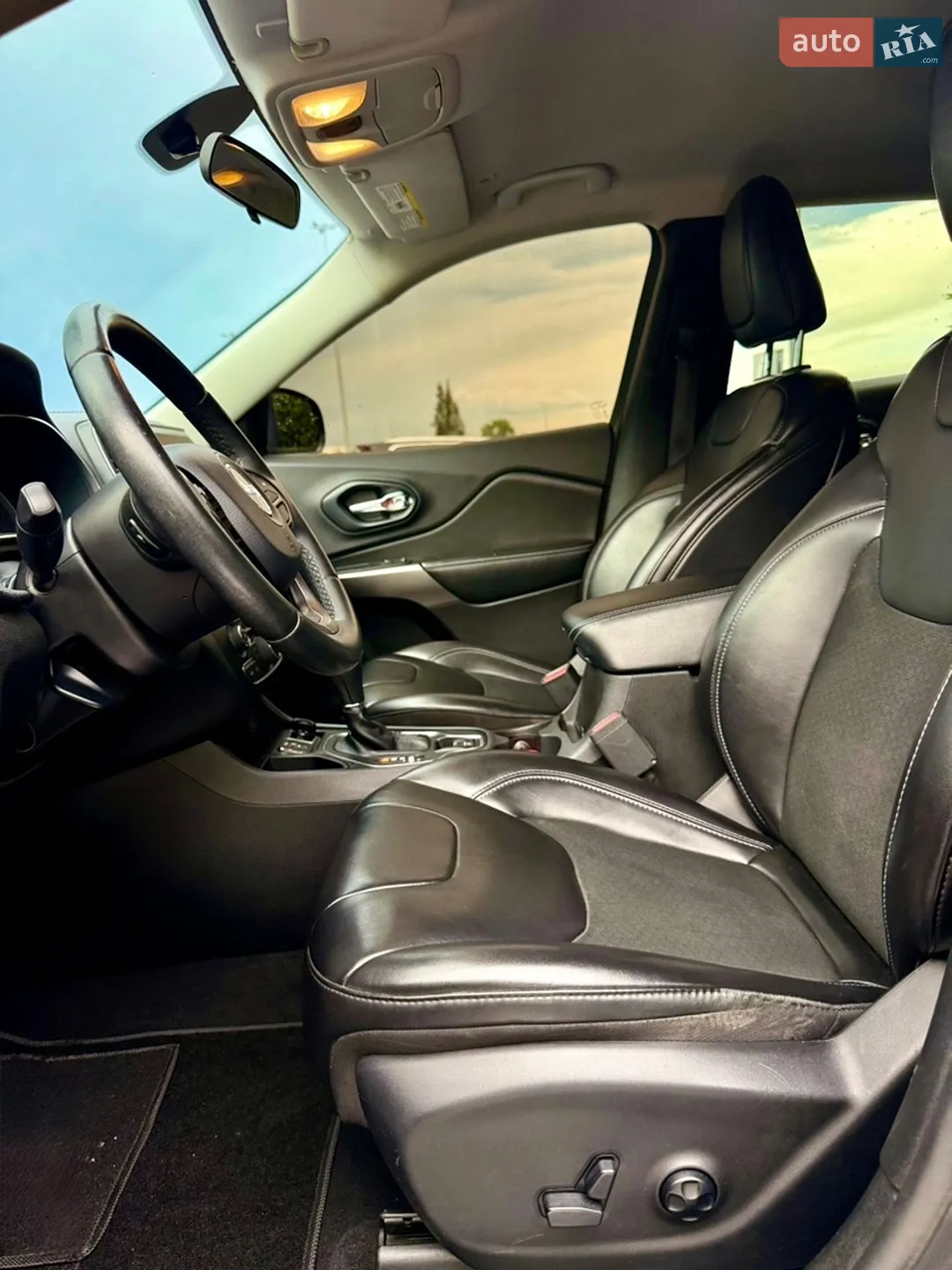 2019 Jeep Cherokee - мініатюра 8