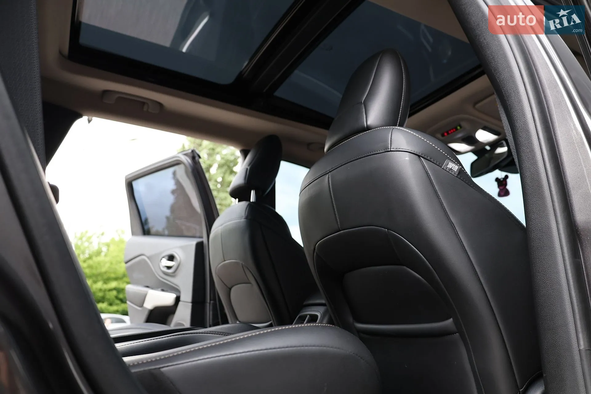 2017 Jeep Cherokee - мініатюра 43
