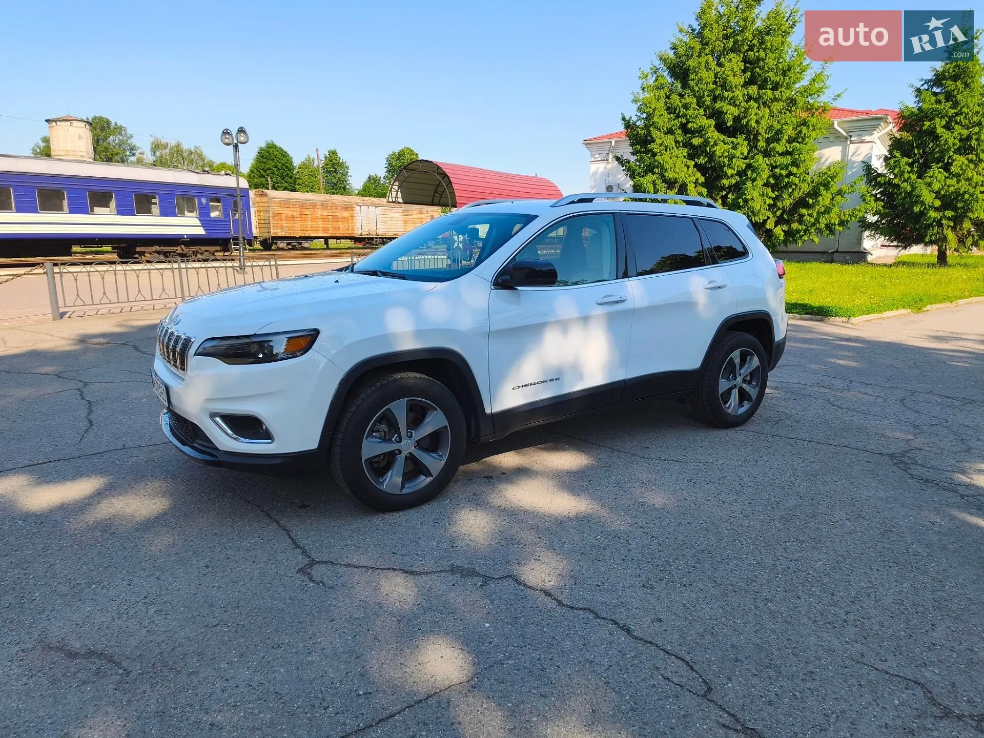 2019 Jeep Cherokee - мініатюра 13