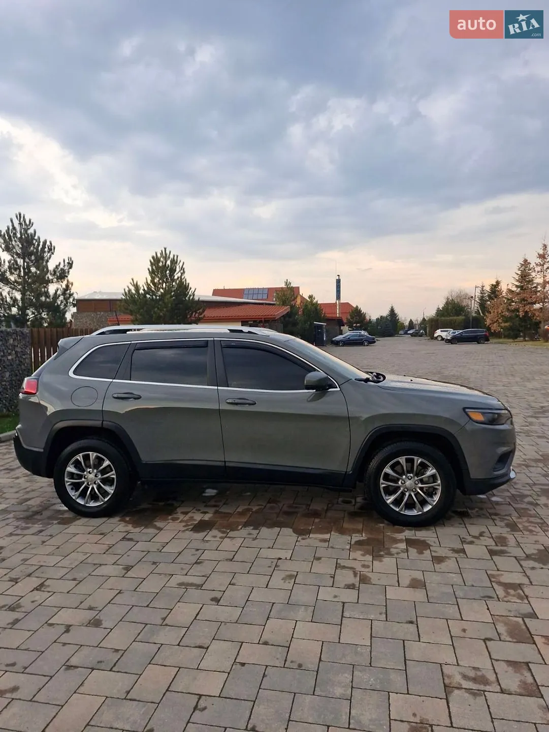 2019 Jeep Cherokee - мініатюра 6