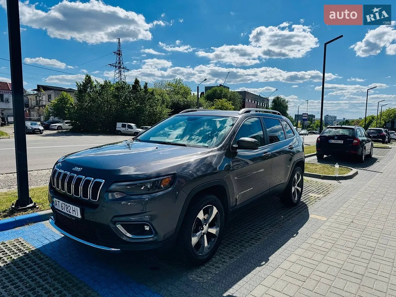 2018 Jeep Cherokee - мініатюра 25