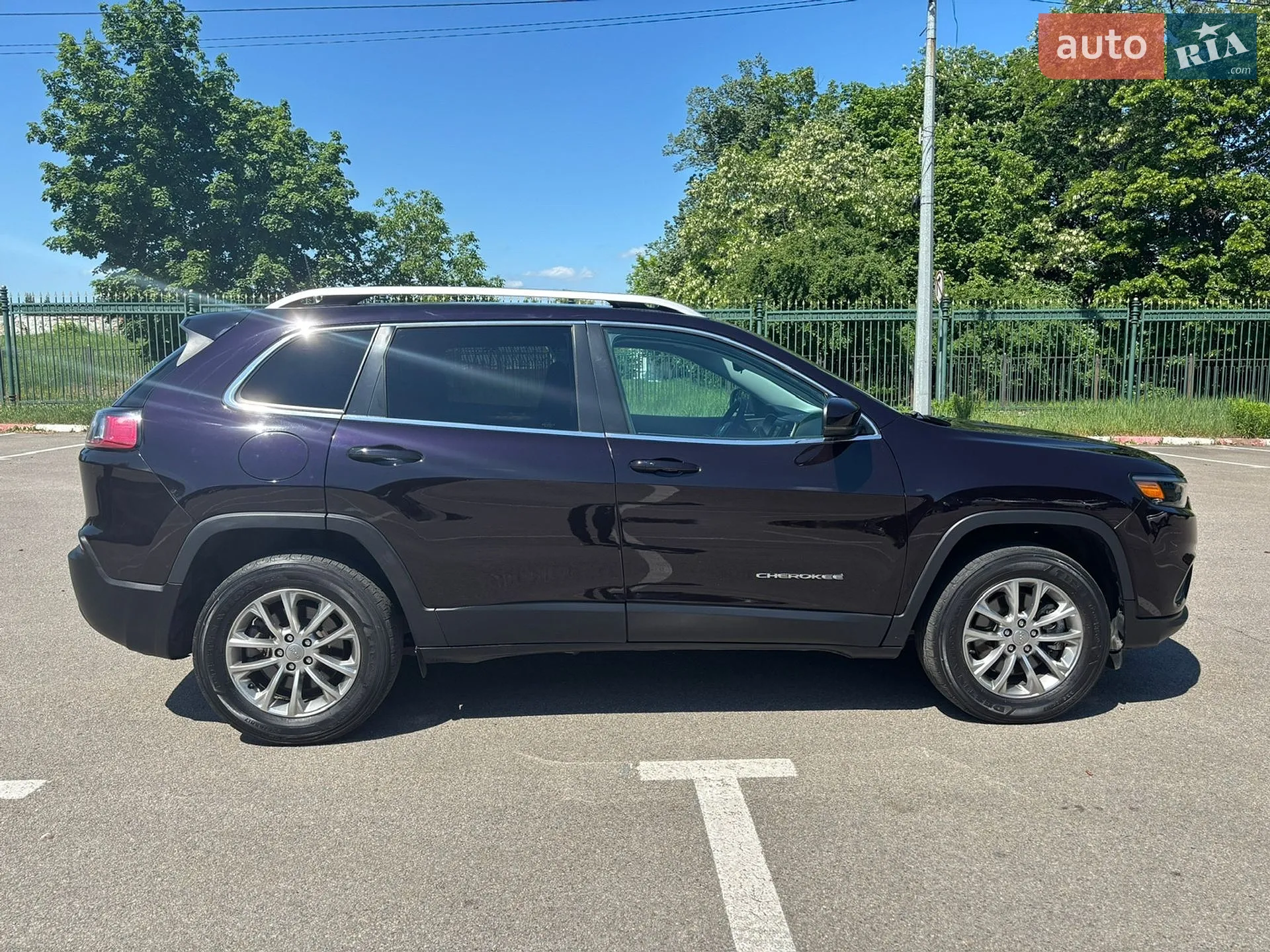 2021 Jeep Cherokee - мініатюра 12