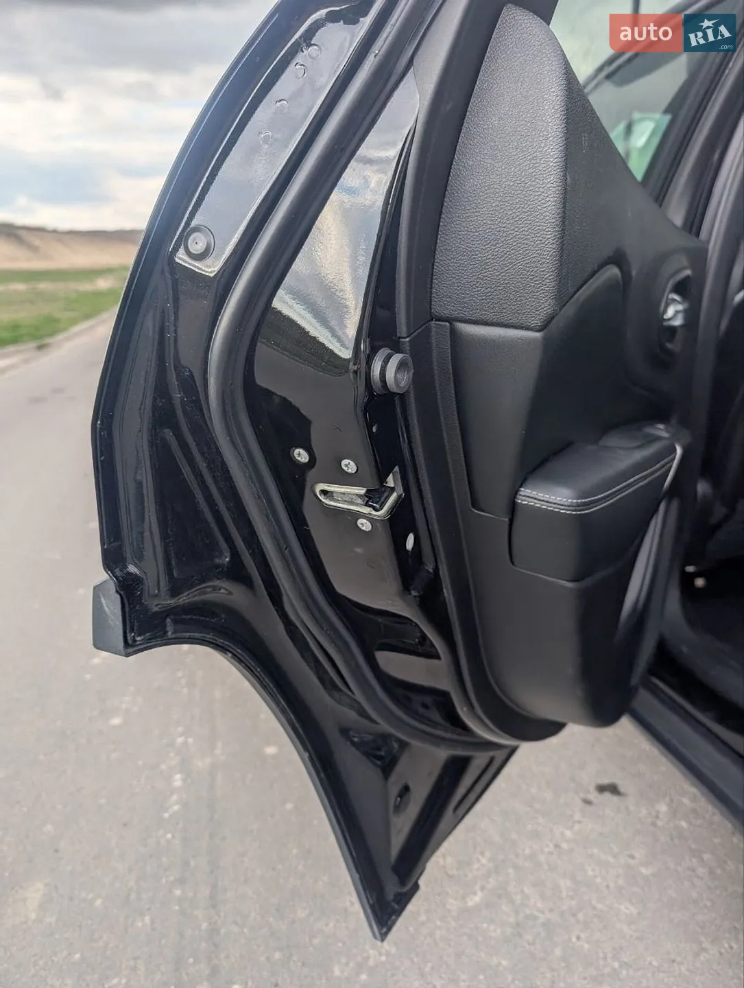 2019 Jeep Cherokee - мініатюра 23