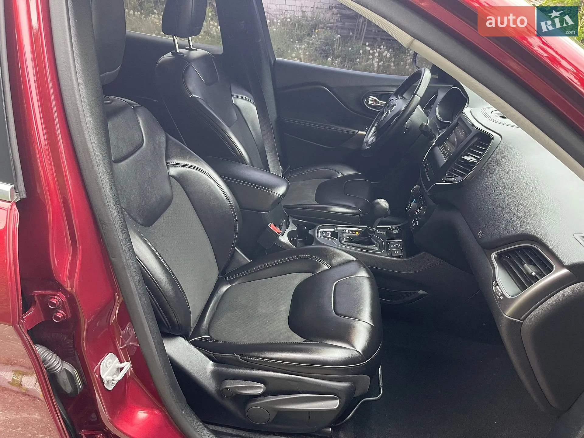 2019 Jeep Cherokee - мініатюра 37