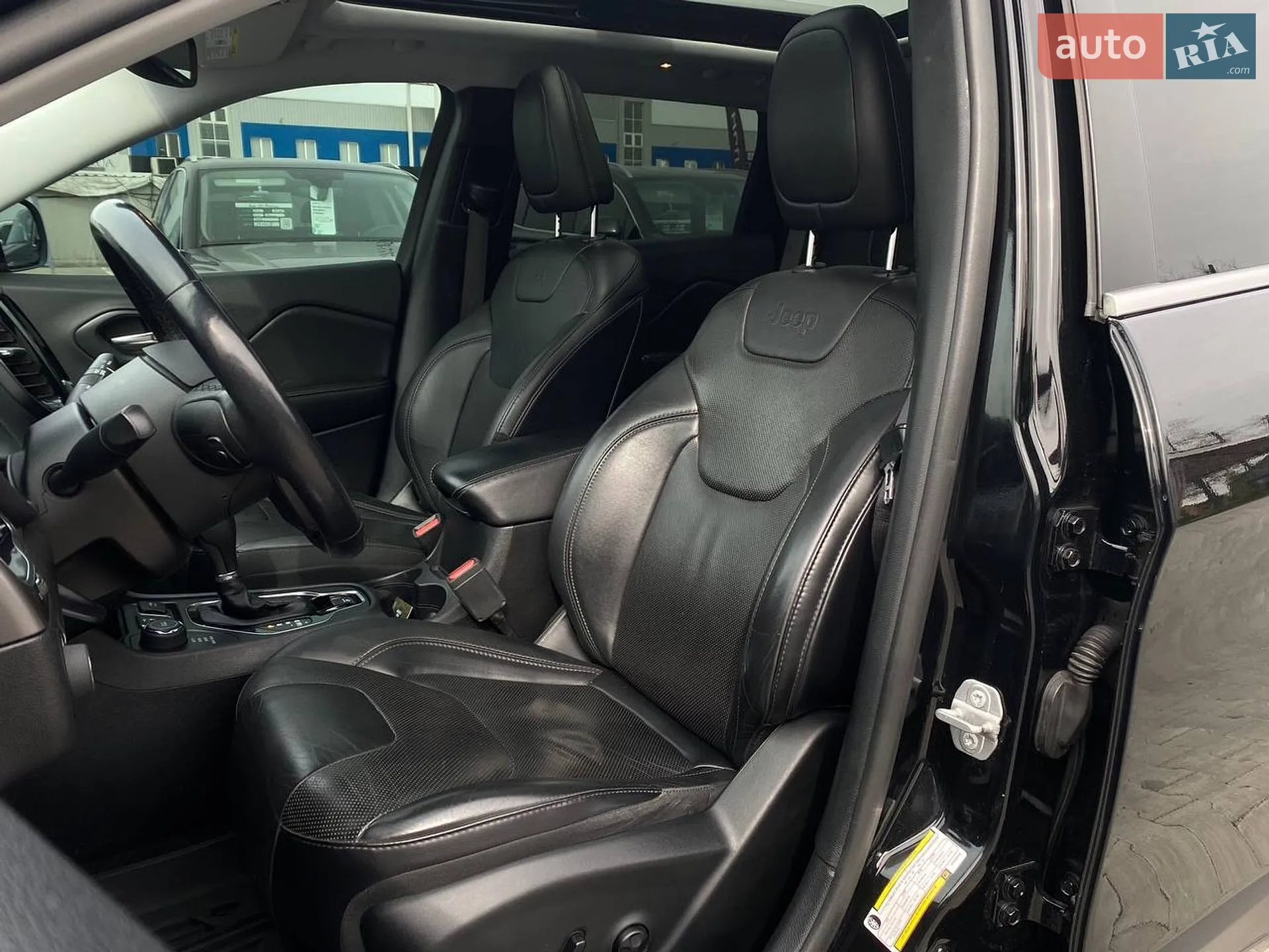 2018 Jeep Cherokee - мініатюра 29