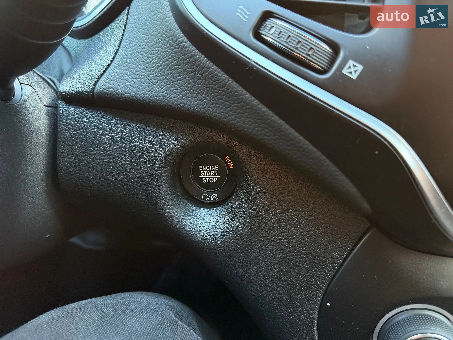 2019 Jeep Cherokee - мініатюра 42