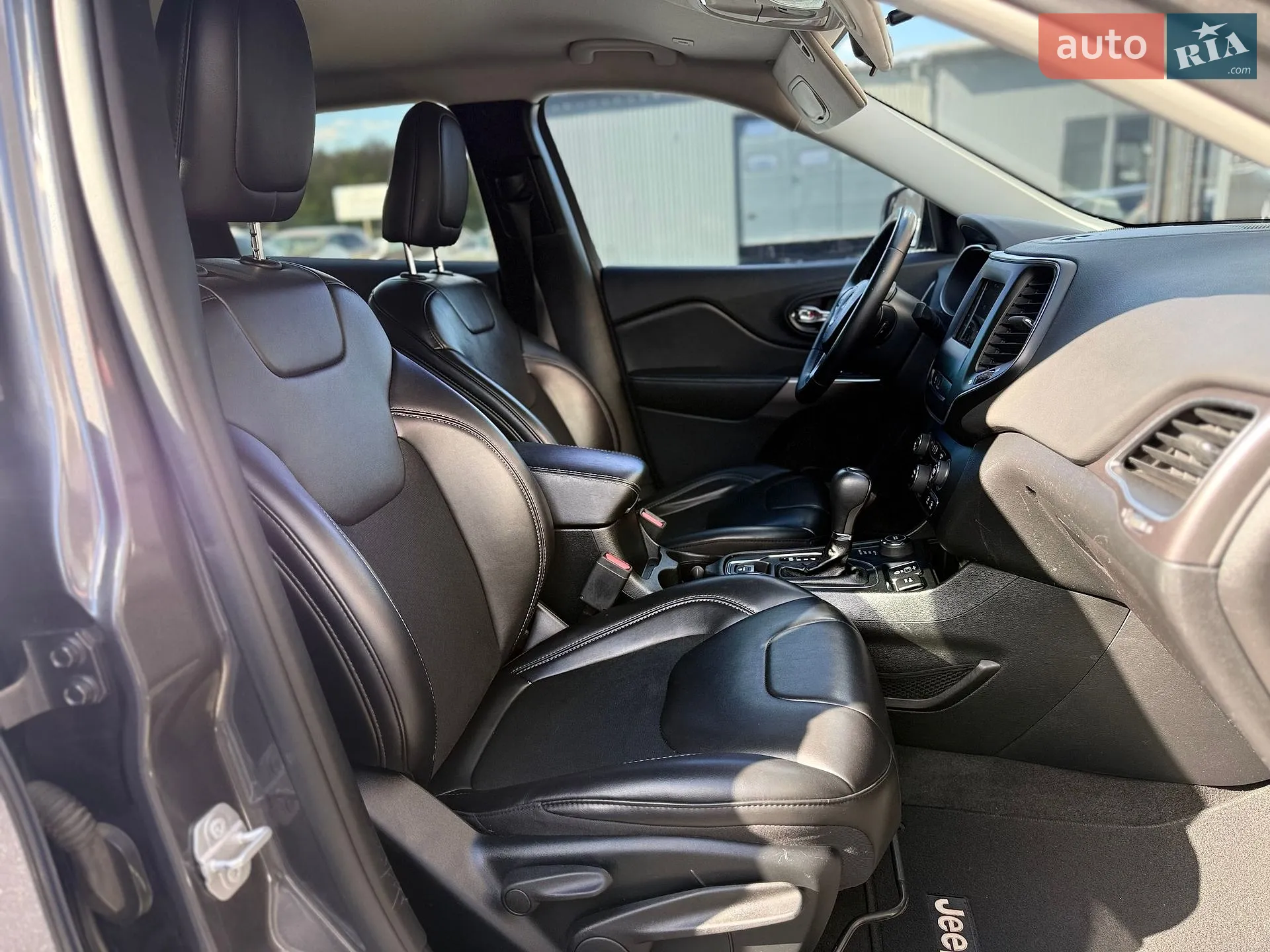 2019 Jeep Cherokee - мініатюра 49