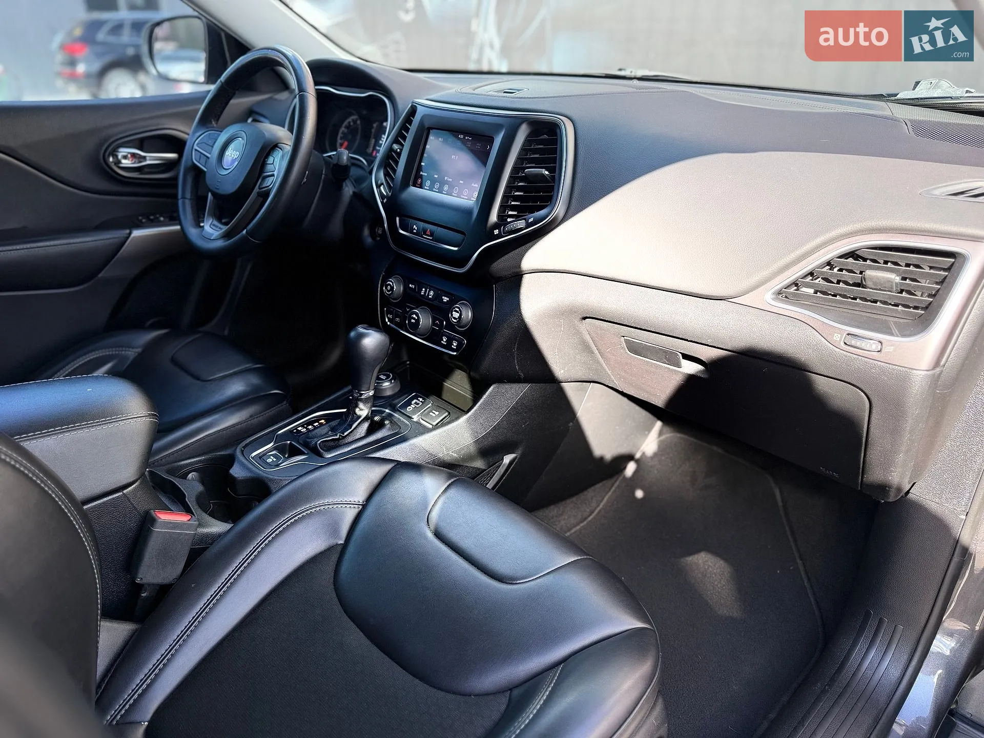 2019 Jeep Cherokee - мініатюра 48