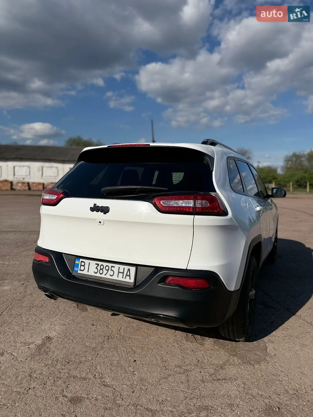 2017 Jeep Cherokee - мініатюра 15