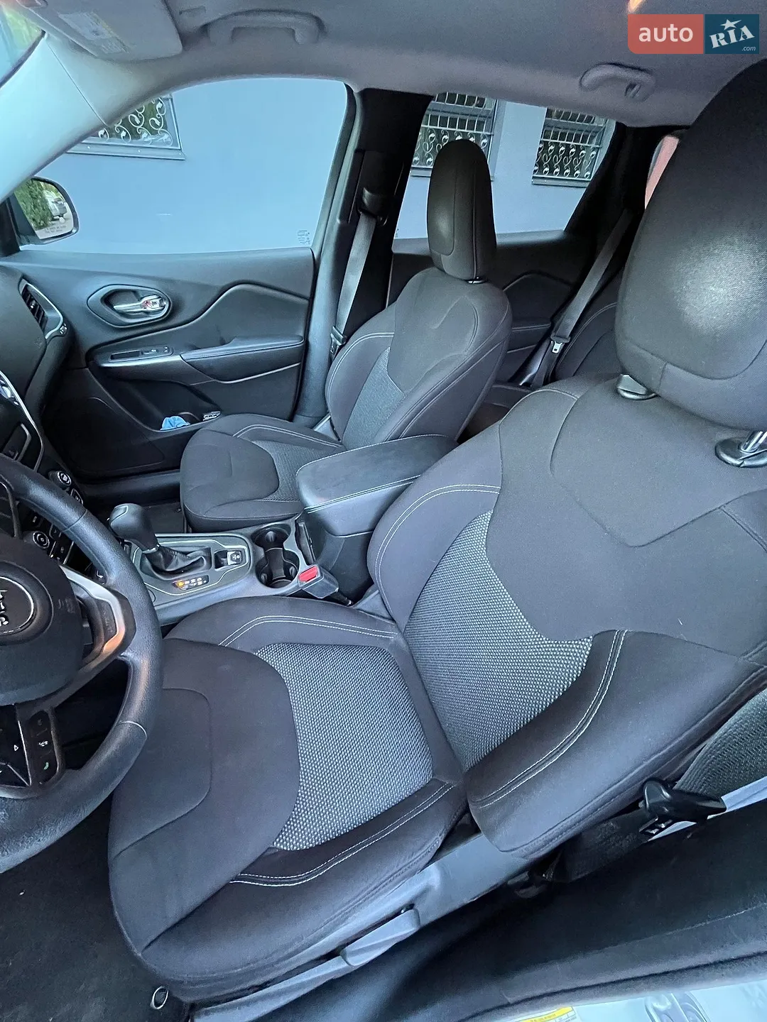 2019 Jeep Cherokee - мініатюра 16