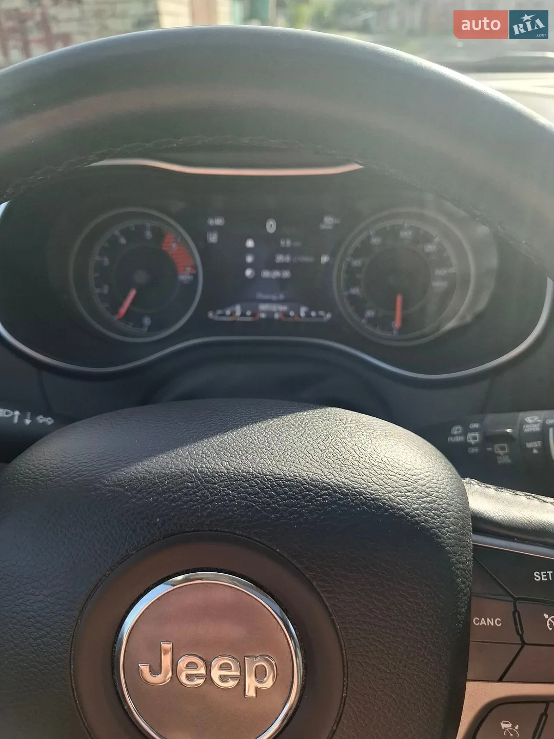 2019 Jeep Cherokee - мініатюра 20