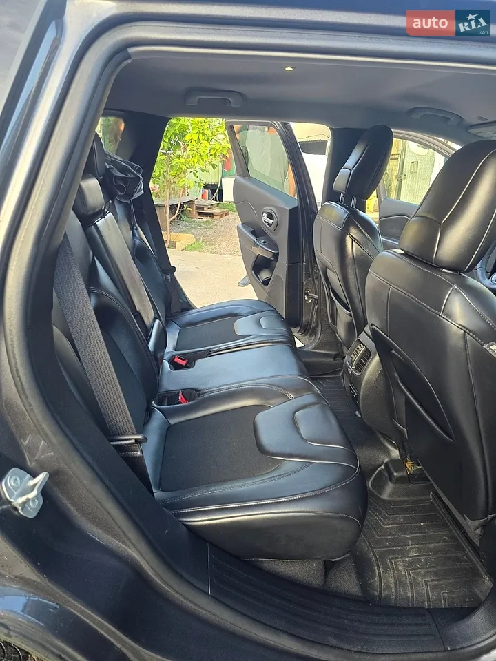 2018 Jeep Cherokee - мініатюра 27