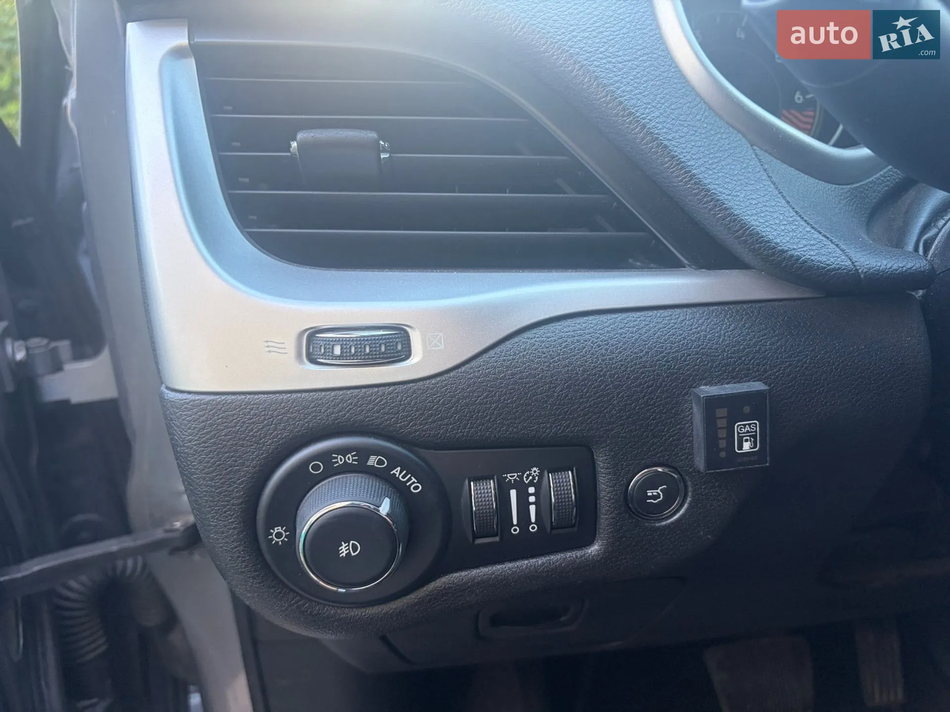2014 Jeep Cherokee - мініатюра 10