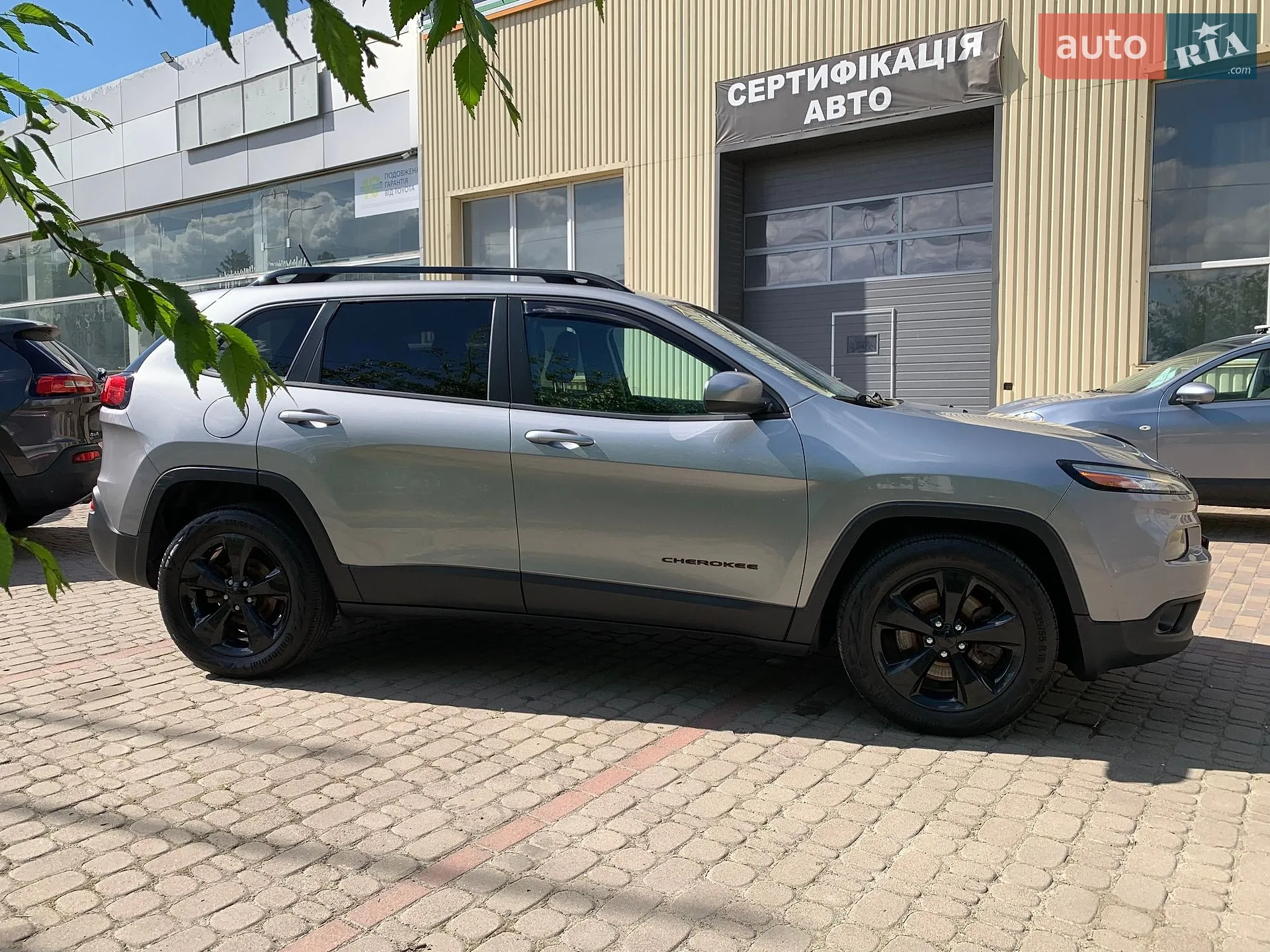 2015 Jeep Cherokee - мініатюра 14